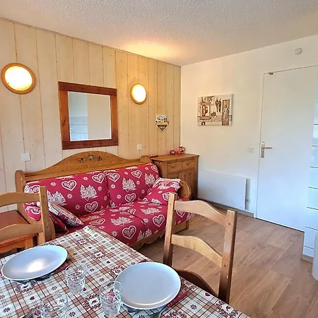 T2 Calme, Acces Pistes, Parking Prive - Fr-1-516-89 Apartment