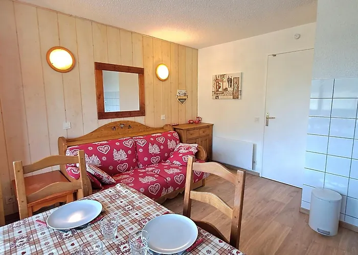 T2 Calme, Acces Pistes, Parking Prive - Fr-1-516-89 Apartment